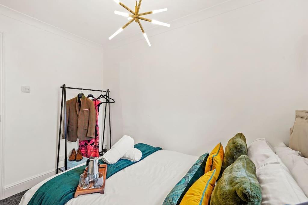 Cosy Apartment 5 Guests 3 Beds 1 Sofa Bed Lewisham London Exterior foto